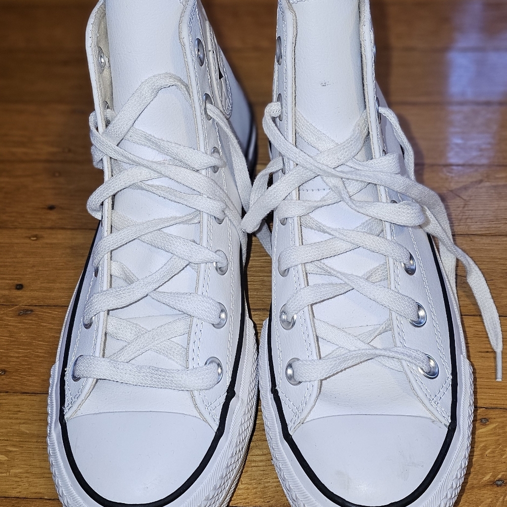 Leather white platform Chuck taylors